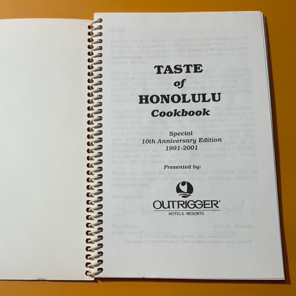 Taste of Honolulu Cookbook Special 10th Anniversary Edition 1991-2001 - Picture 3 of 6